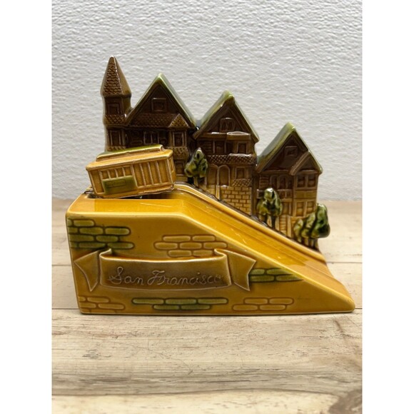 1980 Westland San Francisco Streets & Trolley Porcelain Figurine Music Box Japan - Picture 1 of 13